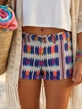 American Eagle Outfitters Rainbow Aztec Tribal Stretch Midi Jean Shorts Size 10